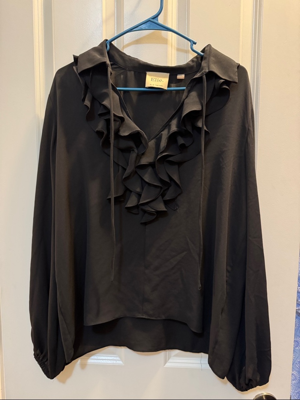 Elie. By Elie Tahari Black Ruffle V-Neck Tie Blouse Elegant Size Large